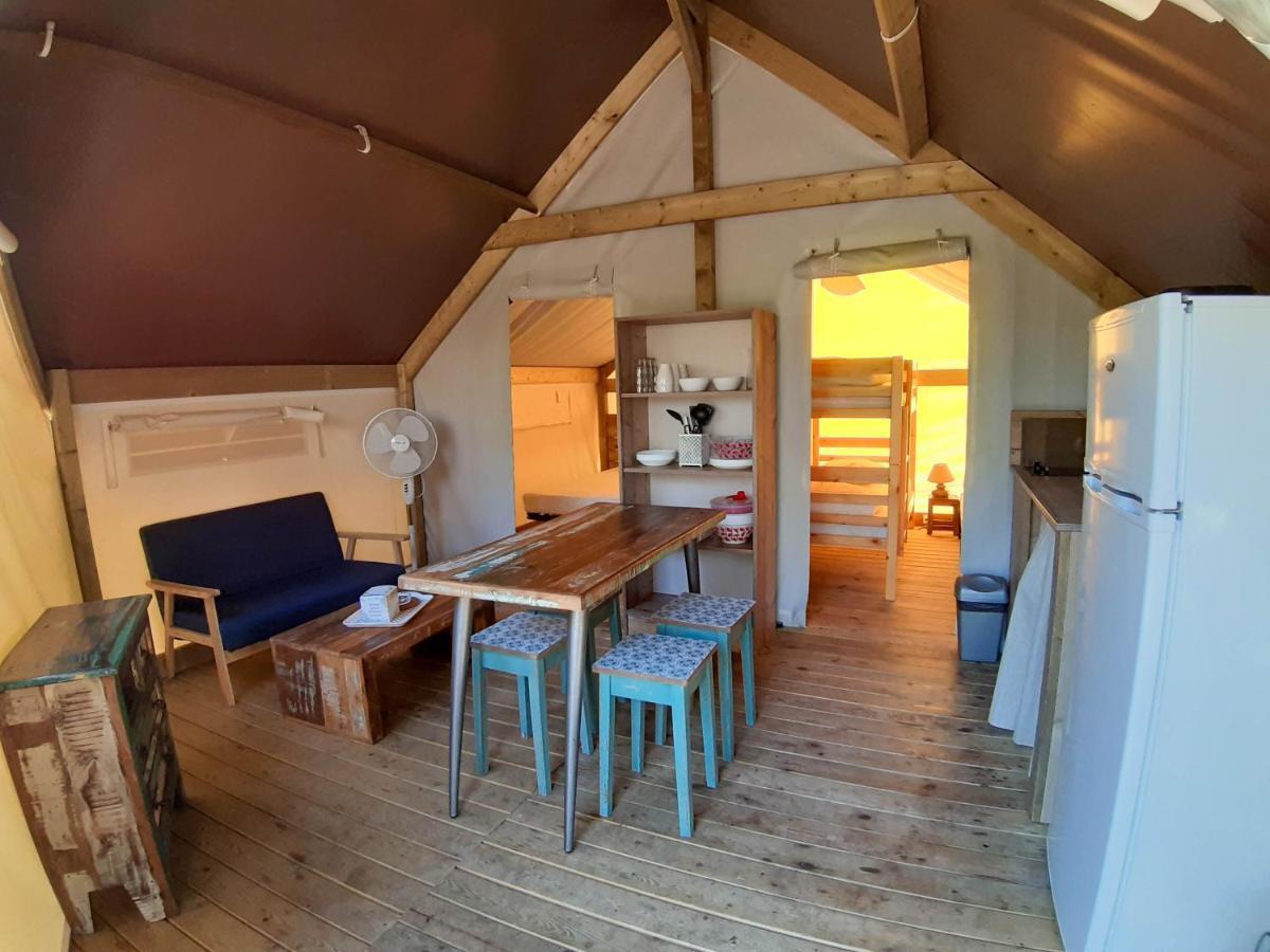 Le Beau Veze Hotel Carqueiranne Luaran gambar
